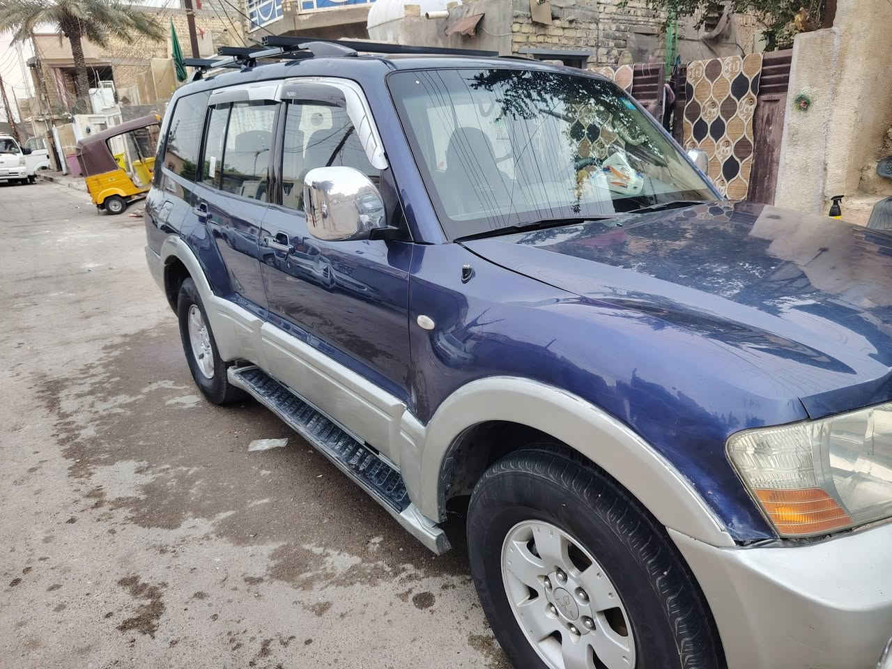 السلام عليكم سياره باجيرو 2006 مكينه 3000 مكينه وكير شرط لا تنقيص ولا تبخير كرهبائيات كله شغاله شرط 
1_سياره باجيرو موديل 2006
2_مكينه 3000
3_تخم تاير جديد
4_صدر جديد
5_تخم بلك الأصلي
6_تخم واير بلك مجاول
7_تخم نزول جديد
8_تخم جبن بلك او مجول جديد
9_كنمريسر وروله جديد
10_ كرهبائيات سياره كله شغاله حتى دواخل كلوب باب بطن كله شغال من الاخير
11_باتري جديد ٩٠ انمبير
12_ مري شفط 
نواقص السياره. فقط
 (غاز التبريد) عند فتح الكنمبريس طار الغاز. فقط
سياره وين يعجبك اطلع. ٩٠ وبيه مجال قليل
مكان بغداد الحسينيه رقم الهاتف ***********
ما يعجبك سعر اترك تعليقك بذكر
 صلاة على محمد وآل محمد
