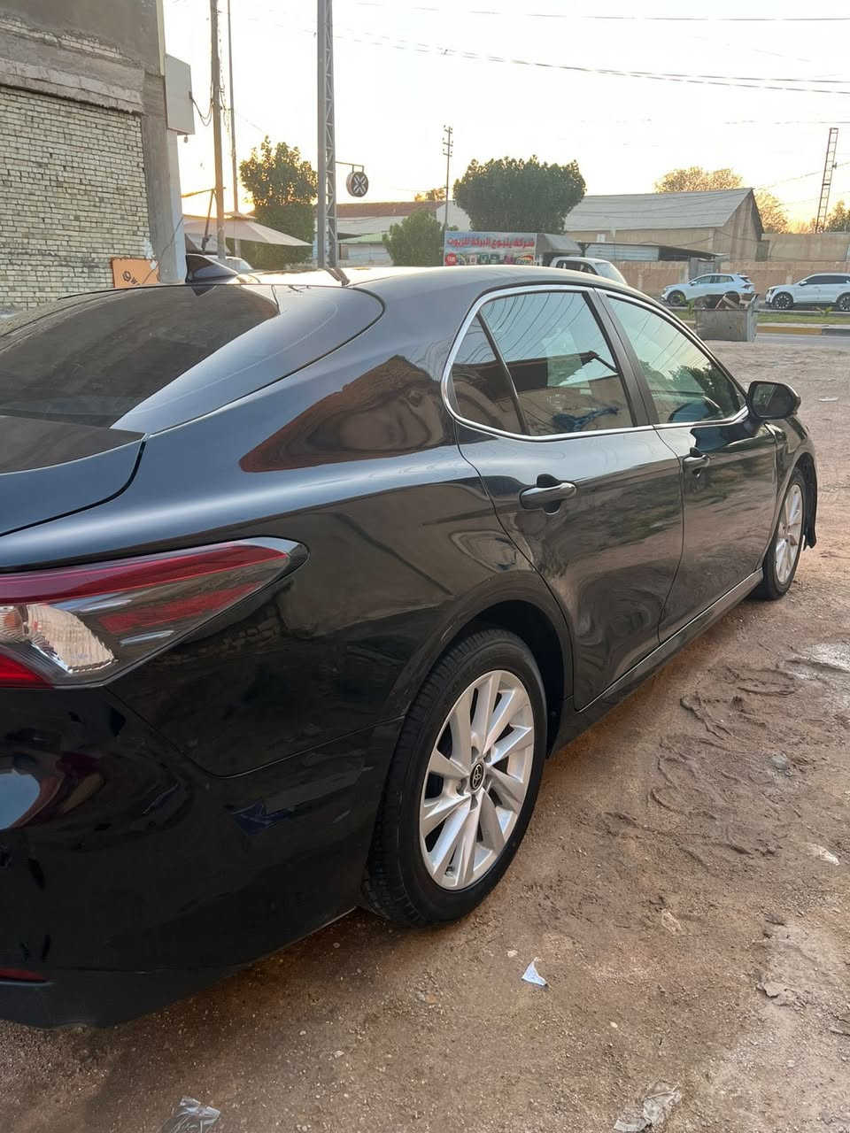سلام عليكم
🚘 للبيع — كامري 2022 LE
🔹 وارد أمريكي
🔹 حادث جاملغ وبنيد فقط
❌ بدون لغد
❌ بدون شاصي
✅ الإيربگات راجعات (دركة + دشبول)

📍الممشى: 50 ألف ميل
📍رقم كربلاء
🎨 اللون: أسود

مواصفات LE:
✔️ شاشة
✔️ كامرة خلفية
✔️ بصمة تشغيل
✔️ سنسرات
✔️ مثبت سرعة
✔️ تحكم سكان
✔️ USB / Bluetooth
✔️ اقتصادية بالوقود
✔️ تبريد ممتاز ومساحة واسعة
173$ مجال بسيط 
***********
