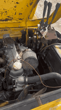 شوكيه 2.500
مكينه ازوزه 
جب 3 سلايت 
شغاله وتمشي اي شي ما بيهه
السعر 35
مكاني البصره القرنه 
***********
