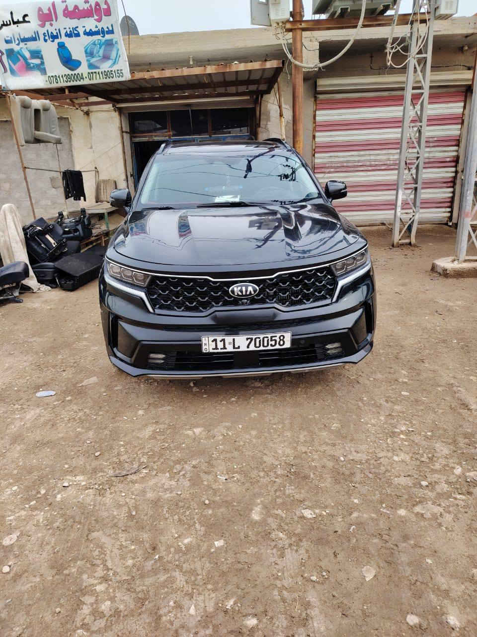 السلام عليكم سورنتو 21 حادثها بس امريكا ظررها موجود بصور. سياره جديد بشكل فتحتين بنراما كامله  5بصمات.  7راكب.   5تجاوي تخم تواي  جاهزه حداديه زيرو  لون اسود ملكي رقم بغداد دولي باسم صاحب المركبه. الشخصي. تحويل وكاله  لد زنون اصلي  سياره زيرو 70الف  ستخدام شخصي  ع يده   سياره فول vip. 1/1.  محرك كير جدد محرك تيربو.  شرط دونز ماكو لمعرفه المزيد اتصال صاحب المركبه *********** ابو محمد    عنوان محافظه واسط قضاء الزبيديه
