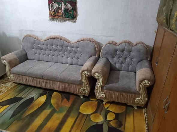 عمي السلام عليكم قنفات للبيع انضاف شوف العين 12 نفر اللي يريدهن يخابرني وبخير ويتدللا وهذا رقمي العنوان النجف شارع كربلاء عمود 130//  ***********
