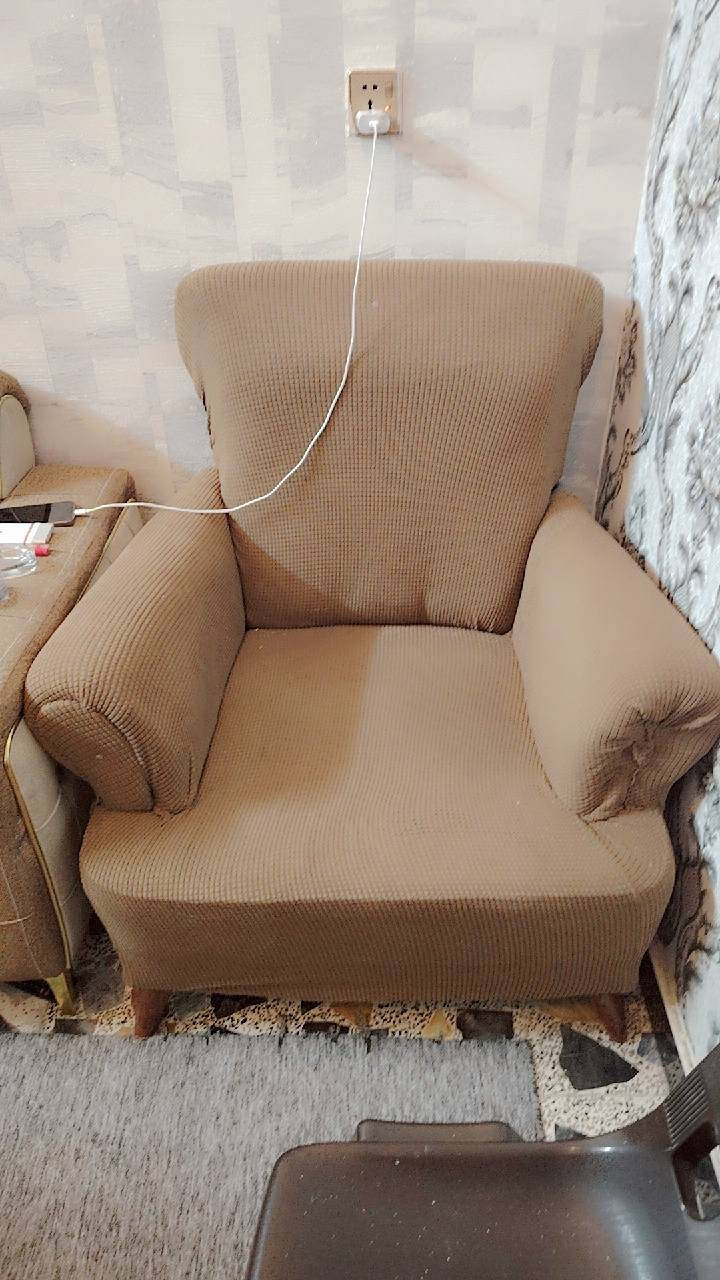 للبيع تخم نضيفه جدًا ✨
بتخم 5 مقاعد
– تخم كبير 3 مقاعد
– و كرسيين مفرد
المجموع 5 مقاعد مريحة المكان: زعفرانية
💰 السعر: 175ألف فقط (سعر مغري بالنسبة للنظافة والحالة)


**إذا كنت صاحب هذا الإعلان وتريد حذفه لأي سبب، رجاءا أرسل رسالة إلى الدعم الفني**