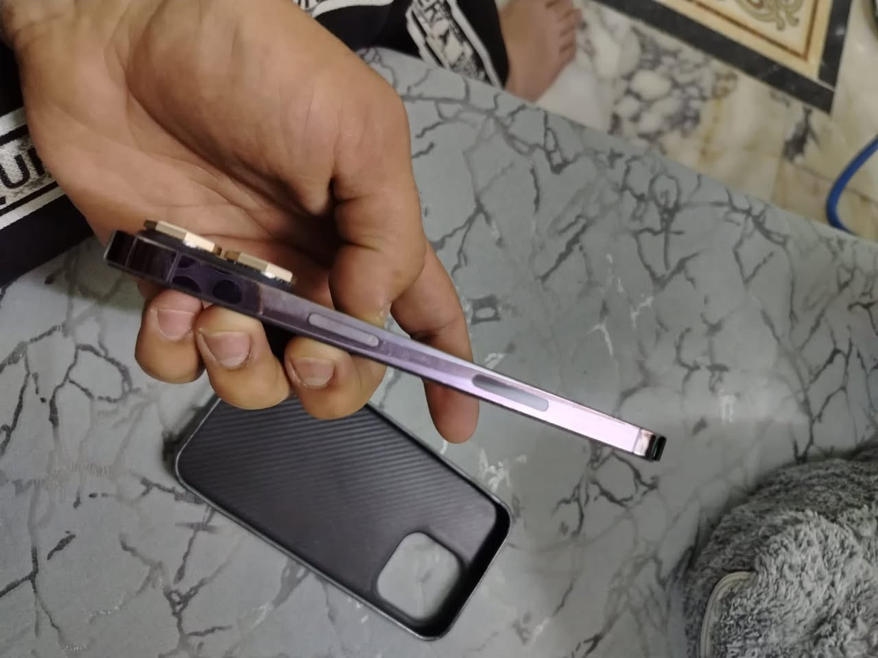 سلام عليكم شباب ايفون 14 برو ماكس ذاكره 256 بطاريه 85 شريحه الكترونيه جهاز جديد ونضيف مال بيت مبدل شاشه اصليه من ابل وبيه ضمان مستبدله ب 2023 مكاني بغداد مدينه الصدر سعر 725 وبي مجال رقمي واني خادم ***********
