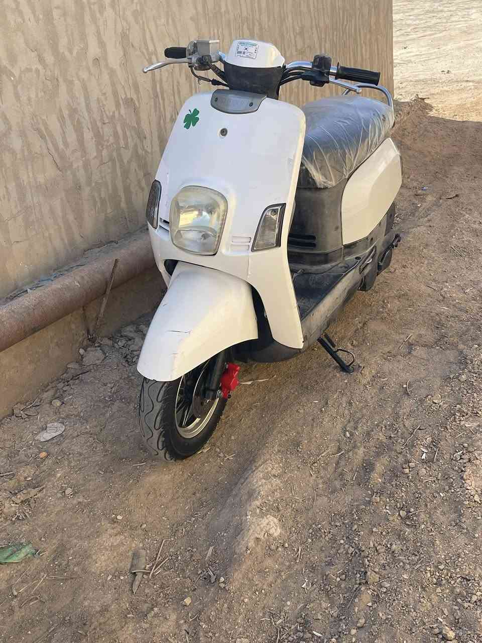 السلام عليكم ماكس بوليسي للبيع الدراجه نضيفه ومكفوله كهربائيات كلها كامله مكينه نضيفه وجديده مبدل بيها بس ولفات لاستفسار الاتصال ع الرقم *********** مكاني حله قرب العلويه شريفه بنت الحسن (ع)
