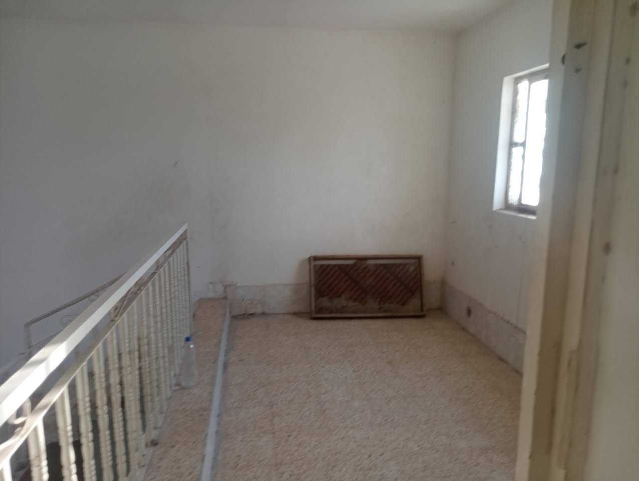 فرصة استثمارية
يوجد بيت طابو صرف نضيف وفارغ 
المساحة 130م الوجه 10 والنزال 13
ركن وعل ساحة طابقين نوم 2 
شارع 80 محيزم 4 بشارع مسجد الرحمن 
للاستفسار مراجعة مكتب الشارقة للعقار مقابل مسجد الرحمن الاتصال اوعبر المراسلة ***********
