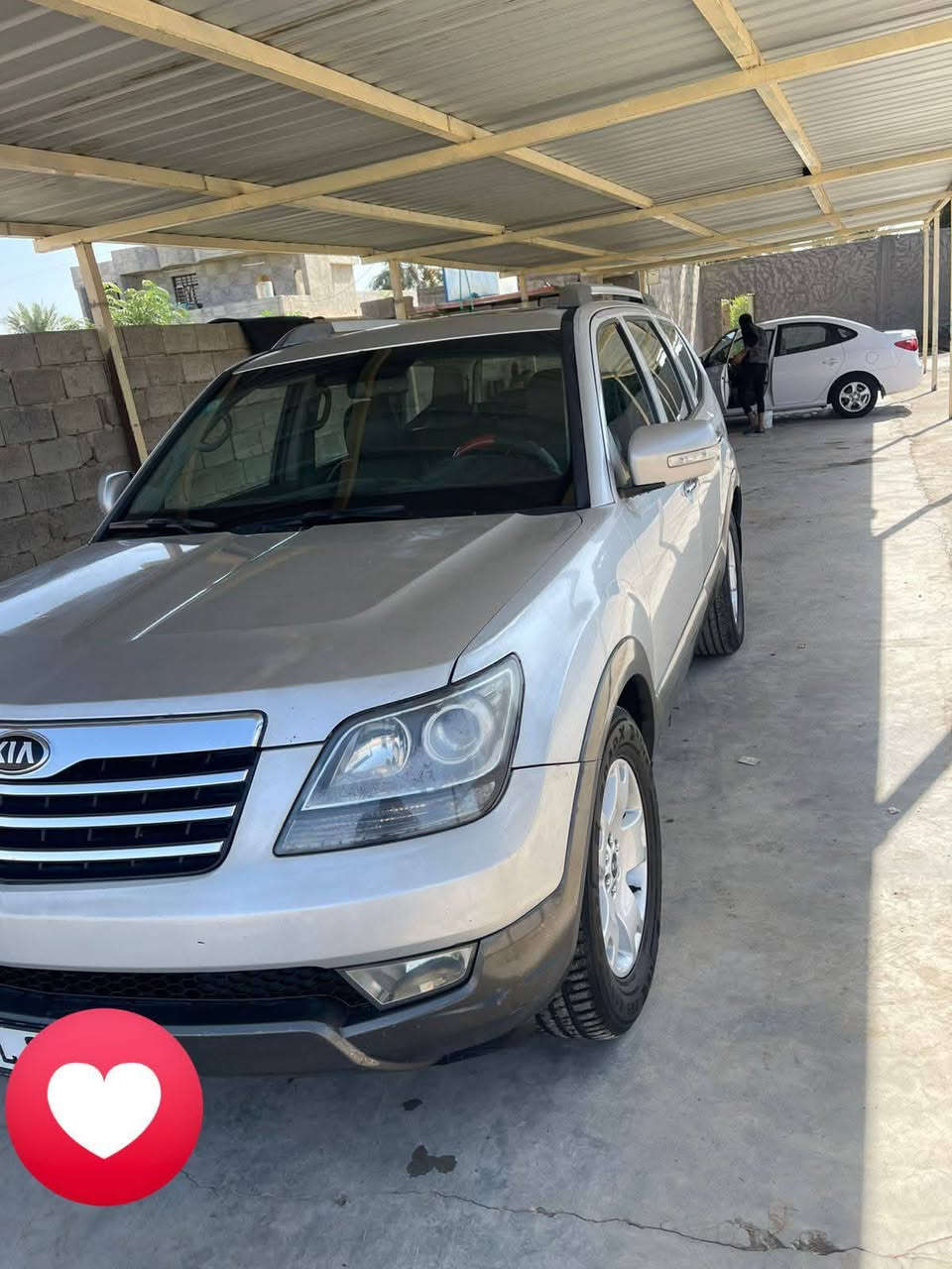 السلام عليكم
مهافي للبيع ٢٠٠٩ خليجية فول مواصفات ١/١
رقم بغداد 
السياره بيها فقط بنيد صبغ شرط لا لغود لا شواصي لا بجم ولا كلشي البنيد مصبوغ فقط  والباب الوره السايق بيه كلير لان صاير بيه جراد والباقي مكفول من كلشي 
سعرها ١٢٠ وبيها مجال قليل
***********
