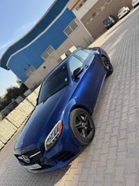 للبيع Mercedes C300 2020 ازرق جويتي فول1/1 بنورما +دات شو عرض سرعة تضل...