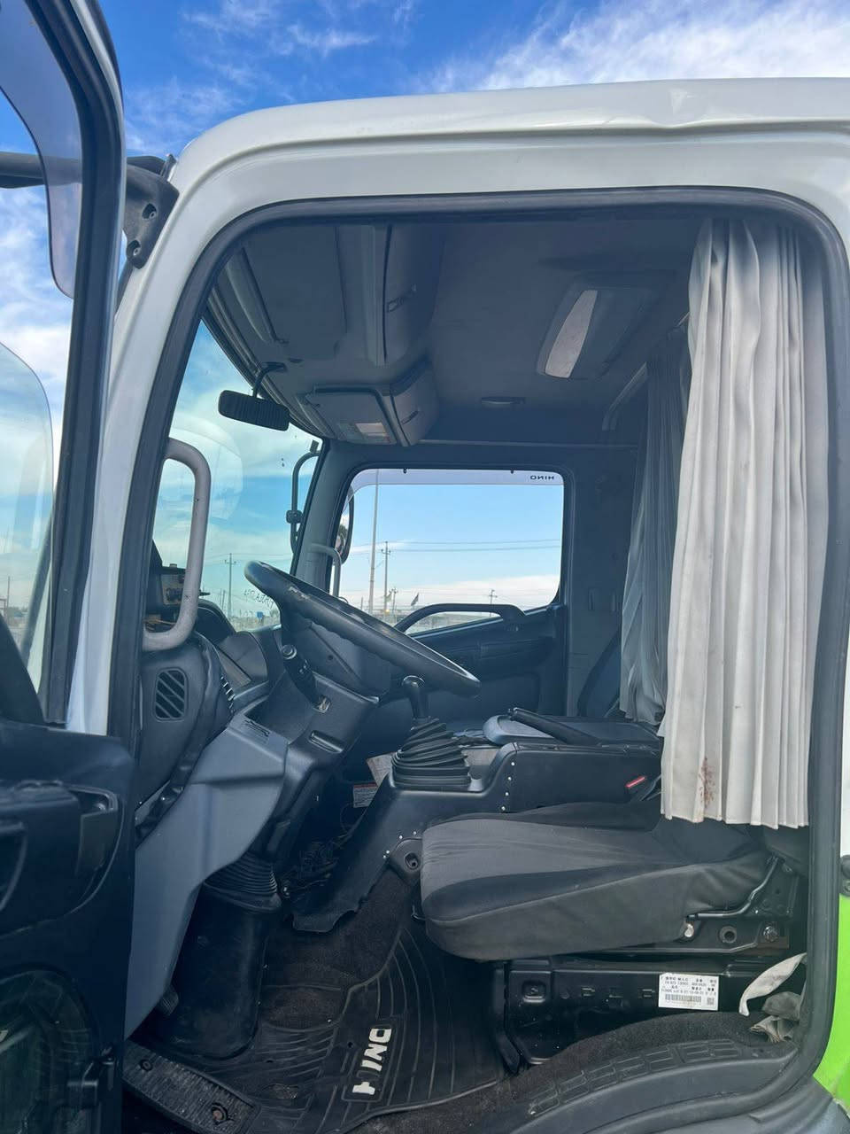 السلام عليكم هينو شيطان كابسه نفايات تخصصيه 10 مكعب رقم بغداد انكليزي شرط التحويل محرك 80 فول عادي 6سلندر سياره مكفوله كفاله عامه اخت الزيروو مكاني البصره القرنه ***********
