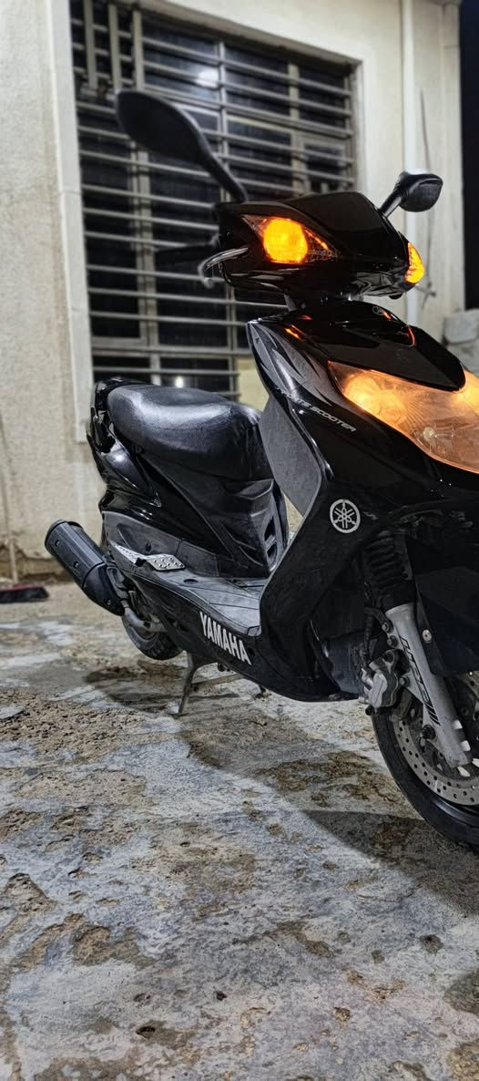 السلام عليكم دراجه سكنس للبيع رمبه الدراجه فحل خطين نوزل دراجه جديده وكامله ومكفوله من كلشي اوراق رمبه مكاني بغداد الدوره ابو دشير ***********
