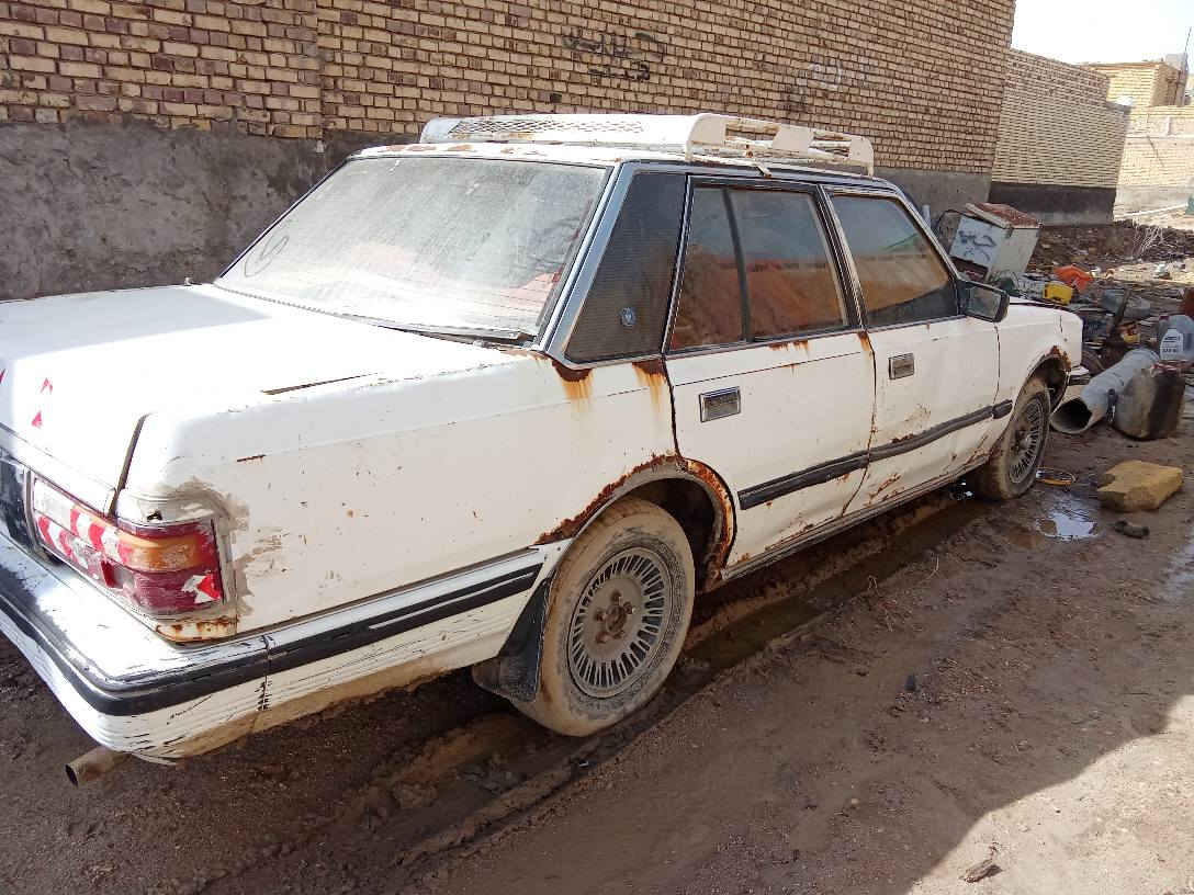 سلام عليكم للبيع سوبر85 كير ومكينه2/500نضاف كير بس لبك مايجي بيه ولباقي شوف العين حداديه نضيفه تخم تاير  كهربائيات كامله سلف دينمو جديد مكان سوك الشيوخ سياره ماندل راعيها ابيعه هل موجود كوم حديد سعر14وبي مجال لشراي ***********
