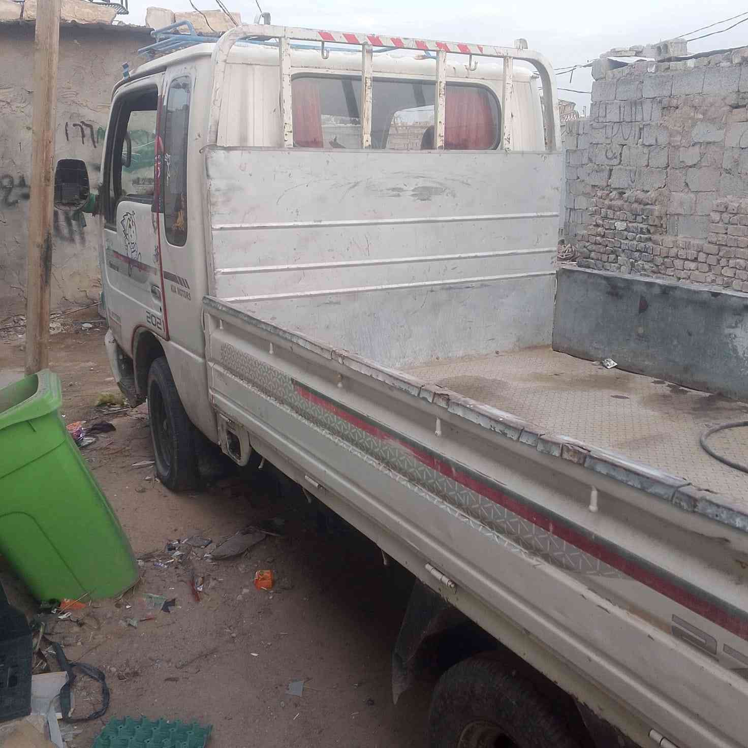 كيه سامسونك للبيع موديل 2000 سنويه ال 28 السعر 35 وبيهه مجال العنوان كربلاء ***********
