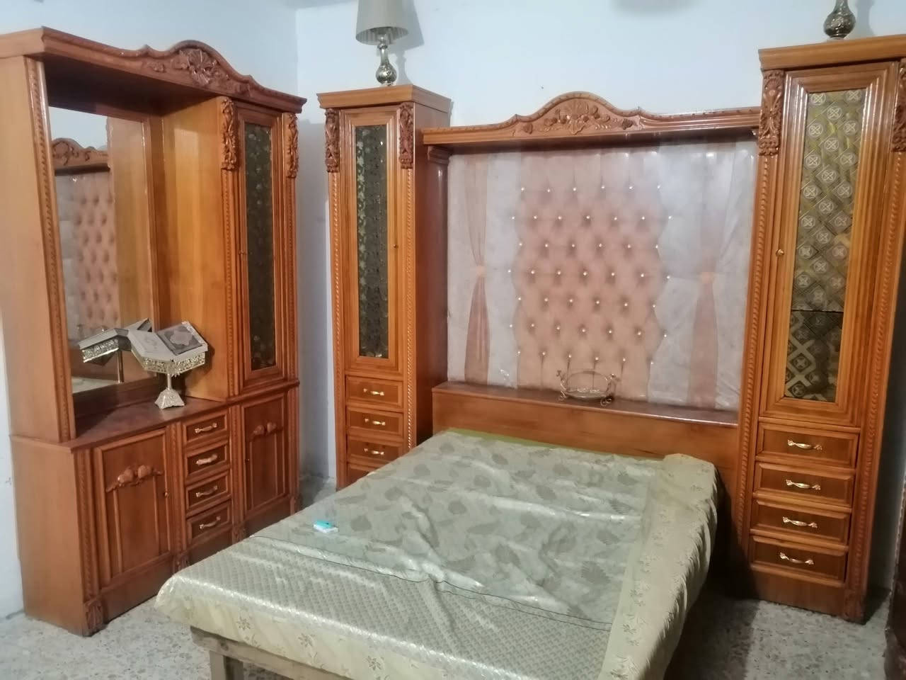 غرفت خشاب لبيع صاج عراقي مبيهة اي ضرر كلهة نضيفة سعرهة بمليون *********** مكاني بغداد عندي وساب 👆📞
