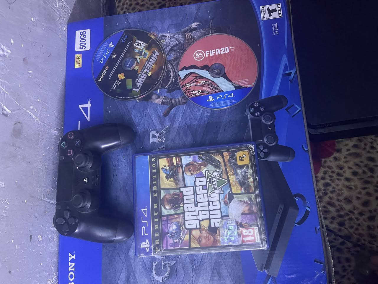 بلي فور للبيع  كامل ملاحقا مع ثلاث اقرص  السعر ٢٢٠مكان بغداد الكرخ قرب مطار المثنى (وشاش)


**إذا كنت صاحب هذا الإعلان وتريد حذفه لأي سبب، رجاءا أرسل رسالة إلى الدعم الفني**