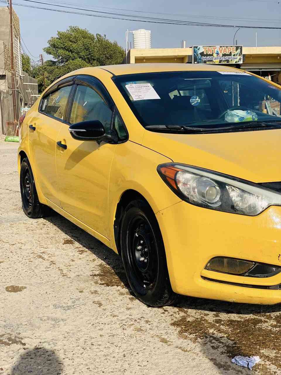 للبيع
فورتي موديل 2014 

وارد امريكي حادث قبق جنطه فقط والباقي كفاله .

مكينه وكير كفاله .

حداديه تبريد كفاله 

السياره جاهزه وما ناقصه برغي .

مكان سياره حله .

استفسار 

***********
