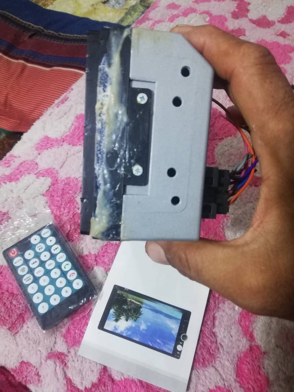 يوجد شاشه ترهم علئ النترادمعه او سوناتا تو شغاله وماداخله تصليح مال سياره تفصيخ فتحته من النترادمعه مع ريمونت وكتلوك مالهه بغداد الشعب السعر25الف***********
