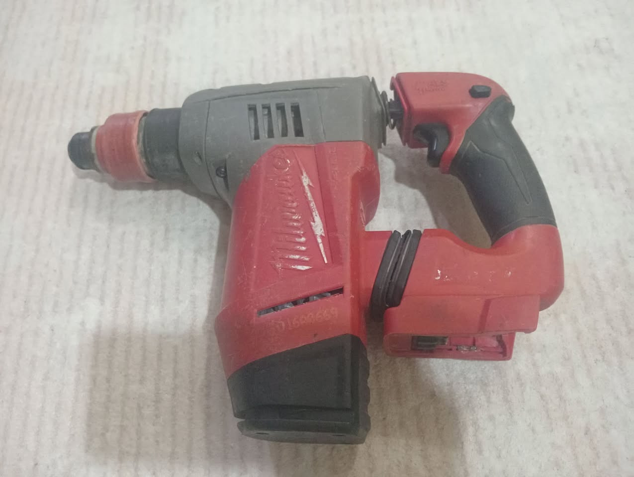 دريل همر ميلواكي أصلي مستعمل لأكن شرط الفحص ***********
