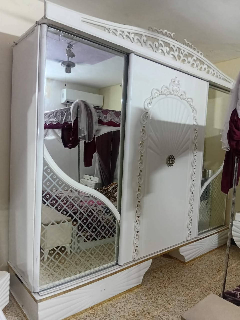 غرفه للبيع ب٤٠٠ وبيها مجال الشراي خاص عنوان ديوانيه العنوان شقق الزيتون


**إذا كنت صاحب هذا الإعلان وتريد حذفه لأي سبب، رجاءا أرسل رسالة إلى الدعم الفني**