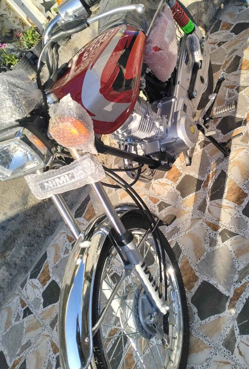 اللهم صلى على محمد وال محمد
اربعه كير موديل2027
بعدها عل سحك اوراق سكنر
لون احمر دم الغزال
مكاني واسط النعمانيه 
اتصال***********
