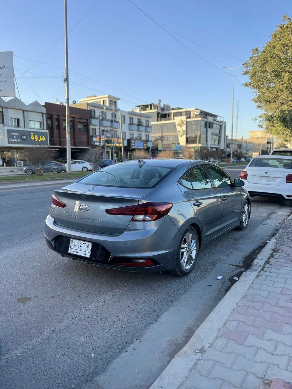 السلام عليكم ، النترا امريكي موديل 2019  بيها قطع تبديل وصبغ موضحة بالسونار .. 
مواصفات الامريكي المعروفة بدون فتحة سعرها  110$ وبيها مجال 
للاستفسار الاتصال  *********** 
متوفر واتساب
