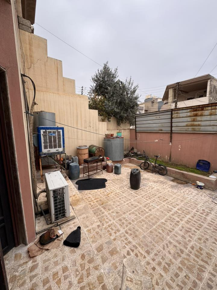 دار للبيع حي البكر مساحة ٢٠٠متر واجة٩بناء نضيف طابق واحد سعر مناسب فديو الدار في التعليقات 
مكتب المملكة للعقار سايدين الاخاء
***********
***********
