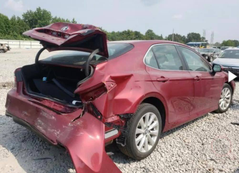 مكلف بلنشر للبيع
كامري موديل 2020 مواصفات LE كير محرك صدر تايرات تبريد تدفا كلها شرط رقم صلاح الدين معوقين وكاله نسوي 
صور الضرر موجود بالمنشور سياره جاهزة السعر 165
مكاني الزويه *********** حلوه وسعرها مناسب مال جناي خاص ماجاوب اتصل على الرقم ابيع فقط
