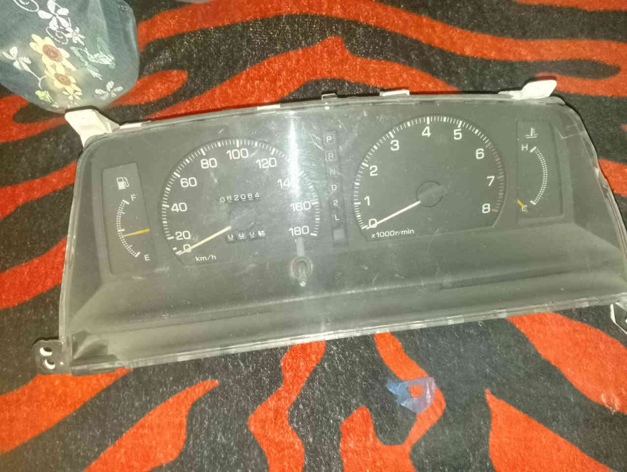 غراض كرسته
بك لايت ايمن + ايسر
سكنات ايمن
لايت كرسته
عينه كرسته مسطره مارك مسطره
وعندي سبيرات وتخم ويل عادي حجم 15 
مكاني شطره ***********
