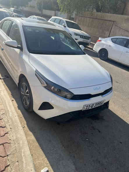 سيراتو 24 اخت زيرو ماشي عشرت الف مال شركة دولية ام ضمان فول مواصفات محرك 2000 دوش  مال شركه سعرة 197  بغداد الكرادة ***********
