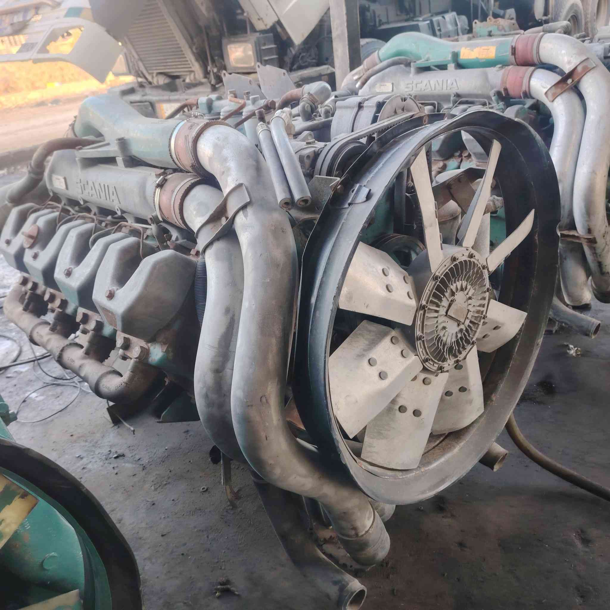 سلام عليكم. مكينه اسكانيا 143 اوربيه ما مشتغله بالعراق.  (0.9 ) مكان بغداد 
الاتصال. ***********
