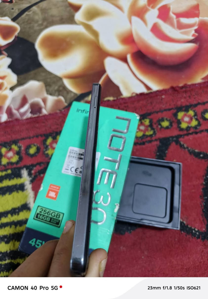 السلام عليكم جهازInfinix NOTE 30 نظيف كلش بعدها بلزقاته مستخدم شهرين بس الذاكره 256 السعر 200 وبي مجال بالببجي يشغل 60 فريم


**إذا كنت صاحب هذا الإعلان وتريد حذفه لأي سبب، رجاءا أرسل رسالة إلى الدعم الفني**