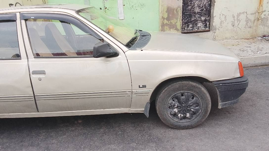 موديل 1989 مكينه 16 كير عادى شرط سنويه وكاله ابيع ها مكفوله عنوان زاخو *********** سعر 18 مجال كلها شرط كهربائية شغله سياره حلوه دهوك, العراق
