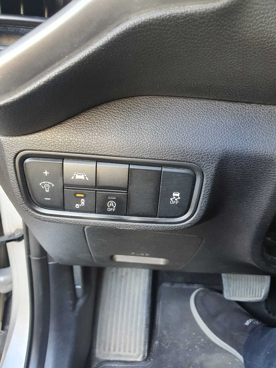 السلام عليكم 
كيا سول موديل ٢٠ للبيع 
محرك ٢٠٠٠ 
وباقي التفاصيل موجوده بالصور 
السعر ٢٠ مليون
مكان السيارة في كربلاء


**إذا كنت صاحب هذا الإعلان وتريد حذفه لأي سبب، رجاءا أرسل رسالة إلى الدعم الفني**