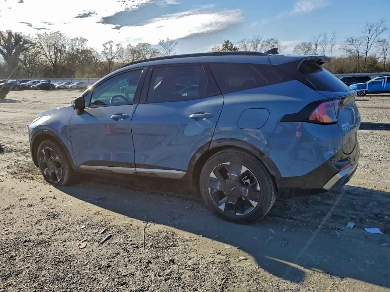 🚨 تنويه مهم
هذه السيارة معروضة في المزاد الأمريكي 🇺🇸
والمزايدة والشراء تتم عن طريق مكتب الباخرة للمزادات 🇮🇶

───────────────
🚗 (هايبرد) نوع السيارة:2026 KIA SPORTAGE SX PRESTIGE
📅 تاريخ المزاد:الاثنين 23-03-2026
💰 السعر: يتحدد داخل المزاد
📊 الممشى:4570 ميل فعلي
🛠️ المحرك: 4 سلندر / 1.6 لتر
───────────────

🔥 مجاناً مجاناً مجاناً
📄 تقرير كارفاكس مجاني بدون أي مقابل
───────────────

🚗 سحب السيارة خلال 24 ساعة من وقت التسديد
💸 حسابات مخفّضة وعمولات أقل من السوق
───────────────

🚢 الشحن متوفر من:
🇺🇸 🇨🇦 جميع الولايات الأمريكية والكندية
➡️ شحن مباشر إلى العراق
➡️ العقبة – جبل علي – ميرسين
───────────────

🛃 تخليص كمركي كامل من ميناء أم قصر
🏔️ تخليص كمركي إلى إقليم كردستان
🇯🇴 شحن مباشر إلى عمّان (العقبة)
🇹🇷 شحن إلى ميناء ميرسين – تركيا
───────────────

🏢 فروع الشركة:
📍 الفرع الأول: بغداد – السيدية – الإعلام
📍 الفرع الثاني: الإمارات العربية المتحدة – الشارقة – الصناعية 4
───────────────

👥 مجموعة البيع والشراء:
https://www.facebook.com/share/g/17pXXBgeeU/?mibextid=wwXIfr

───────────────

🎵 TikTok:
https://www.tiktok.com/@al_bakhera?t=8qGOLioZlVE&_r=1

───────────────

📞 للاستفسار والتواصل:
+9647739115599


**إذا كنت صاحب هذا الإعلان وتريد حذفه لأي سبب، رجاءا أرسل رسالة إلى الدعم الفني**