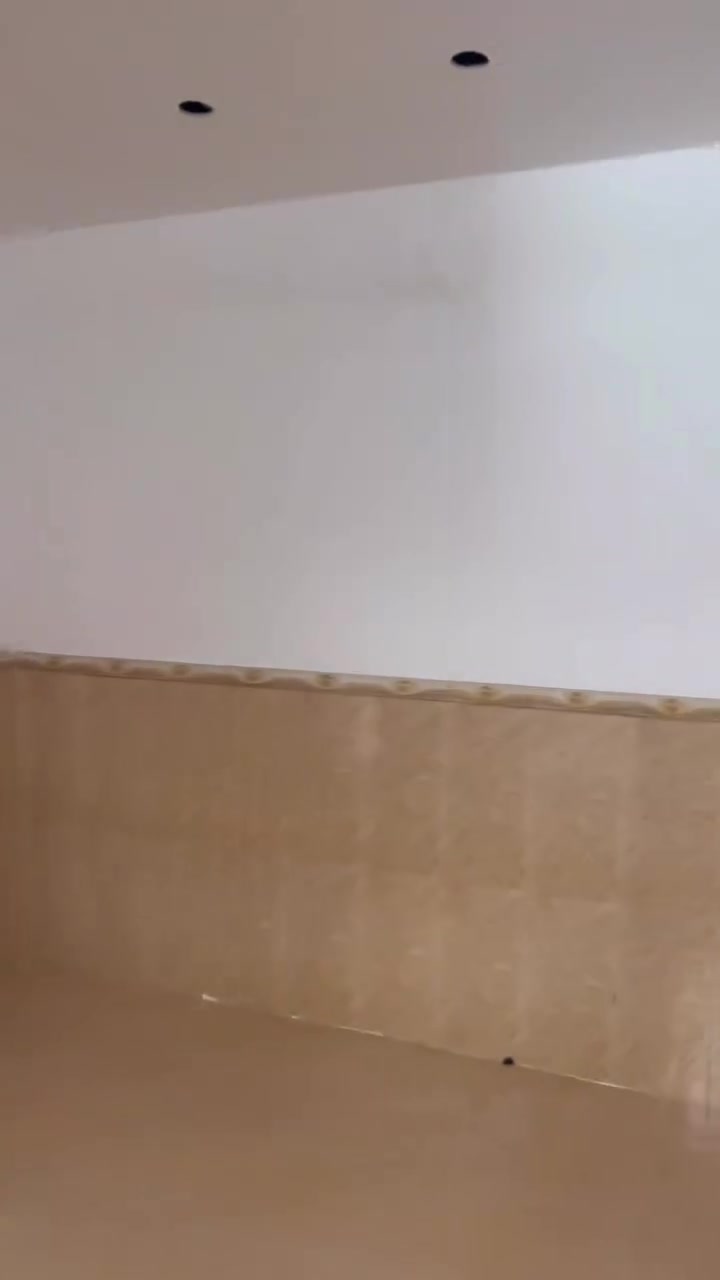کارێکی ترمان بۆبرایەک .
چارەسەری شوێن تەڕەشوع  و درز بەباشترین موادو جوانترین شێوە
***********
***********
hi-Light & hi-Club
