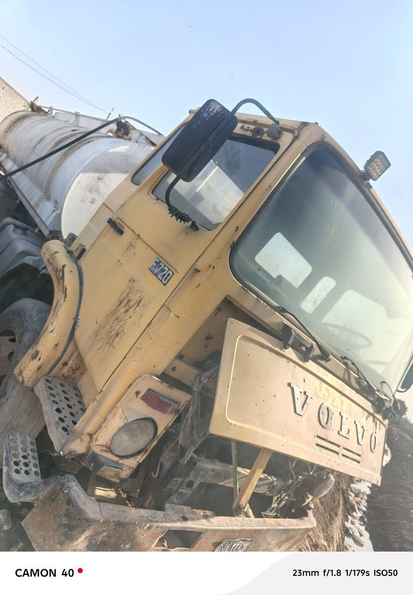 سلام عليكم دنكر فالفو للبيع موديل ٩٢سعر ٤ملاين بي مجال العنوان واسط قرب سيطرة الج مكينة شغالة سعة تخزين التانكي ١٥الف مابي خياس ولا زرف تانكي جديد سيارة تمشي كير ٨نمر فقسة ودكمة سيارة مو بسمي راعيه ماموجود تعهد سرقة عشائر مكينة شغالة الاتصال ***********
