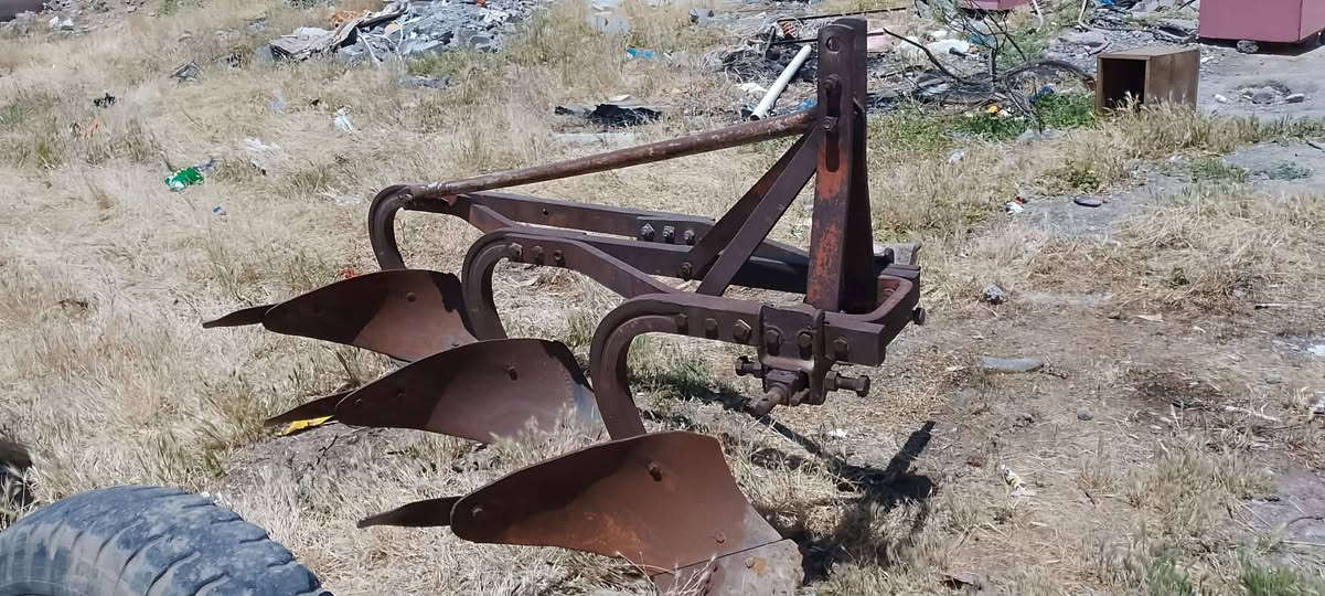سێگاسنەی عەنتەر زۆر جوان و پاکە و دەمی تازە و دەرەجەیەکی لەسەرە زۆر مەزبوتە قابیل دۆستە
شوێن:چەمچەماڵ_شۆڕش            ژ.م***********

