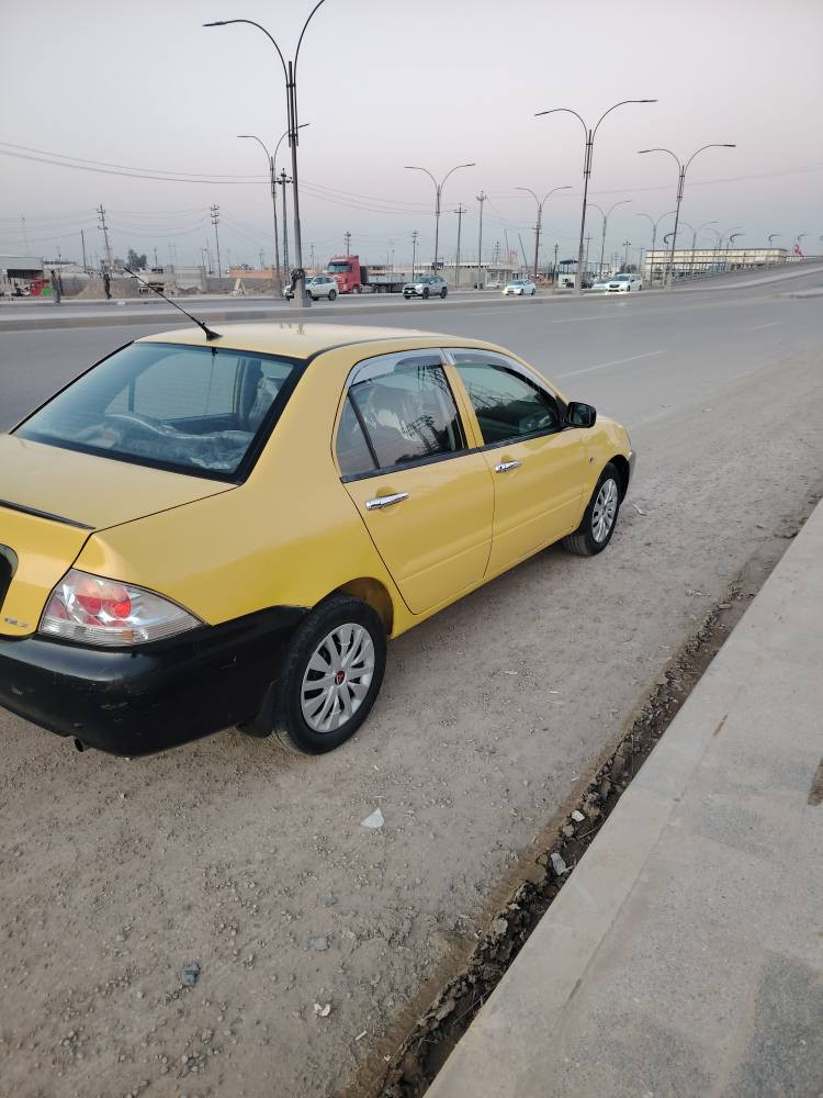 سلام عليكم لانسر 2010 للبيع رقم ديالى سنوية ل27 السيارة جديدة مال جناي السيارة بدون حادث بدون صبغ فقط جامرلوغ أمامي وهلالات الخلفية بدون دواخل السيارة جديدة مال جناي السيارة مكفولة مكينة  كير مكفولات المكينة جديدة مشدودة 2000صدر أمامي خلفي جديد تدفىة تبريد شغال تخم السيارة احلة من الصور كبل لشارع السعر 68 وبيها مجال بسيط مكان السيارة ديالى الشراي يتصل ***********
