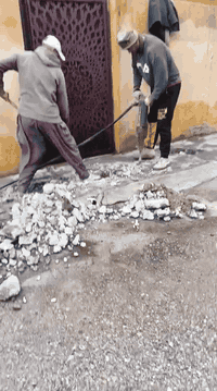 مستعدون لتفليش الدور والمباني السكنية بأسعار مناسبة وايادي ماهره للاستفسار الاتصال على الرقم التالي 
***********...***********..
