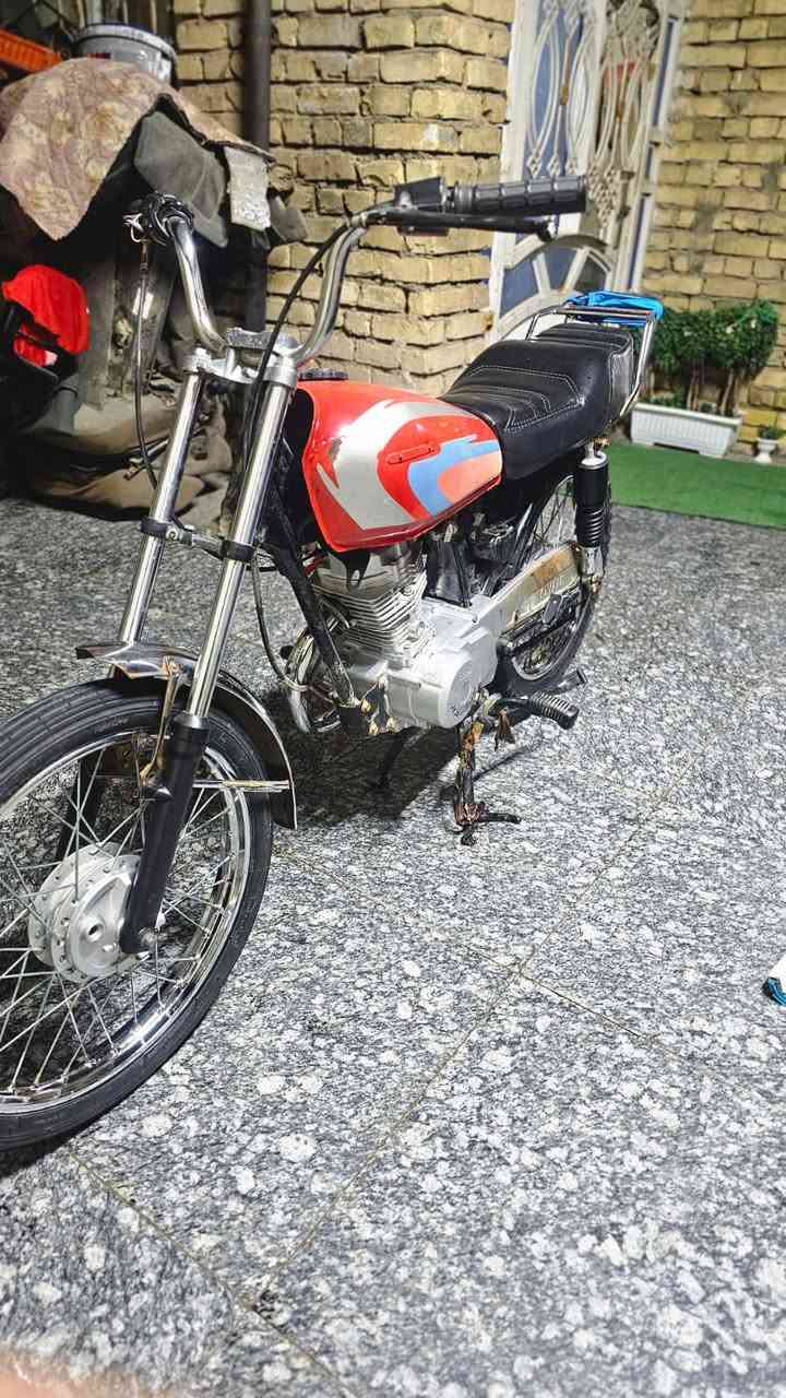 سلام عليكم دراجه للبيع دراجه خير من الله السعر575وبيها مجال ***********
