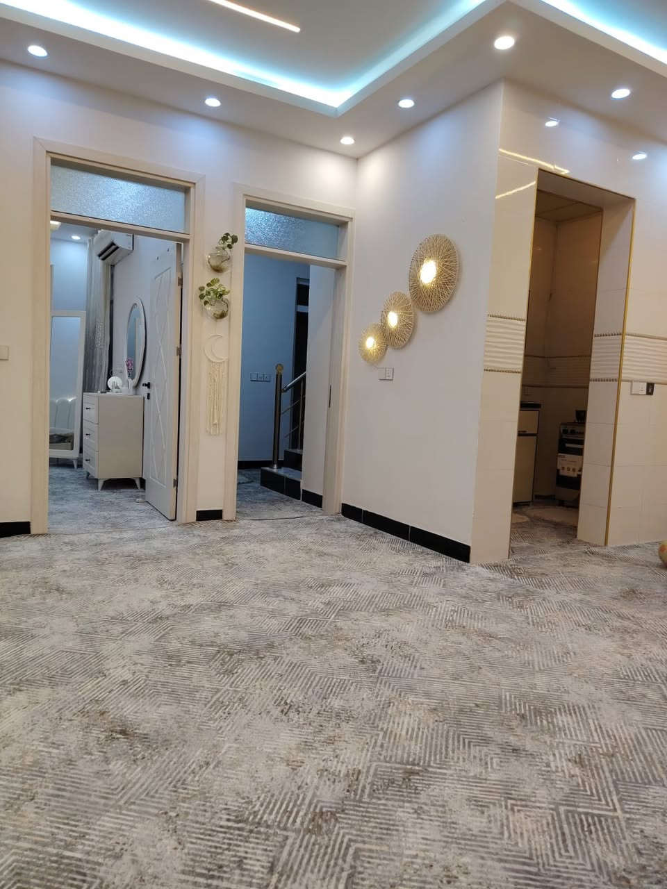 دار للبيع طابو زراعي مساحه 138م
موقع توله افروش طابقين فول  مقابل تربيه كوردستان 
السعر 85
***********
