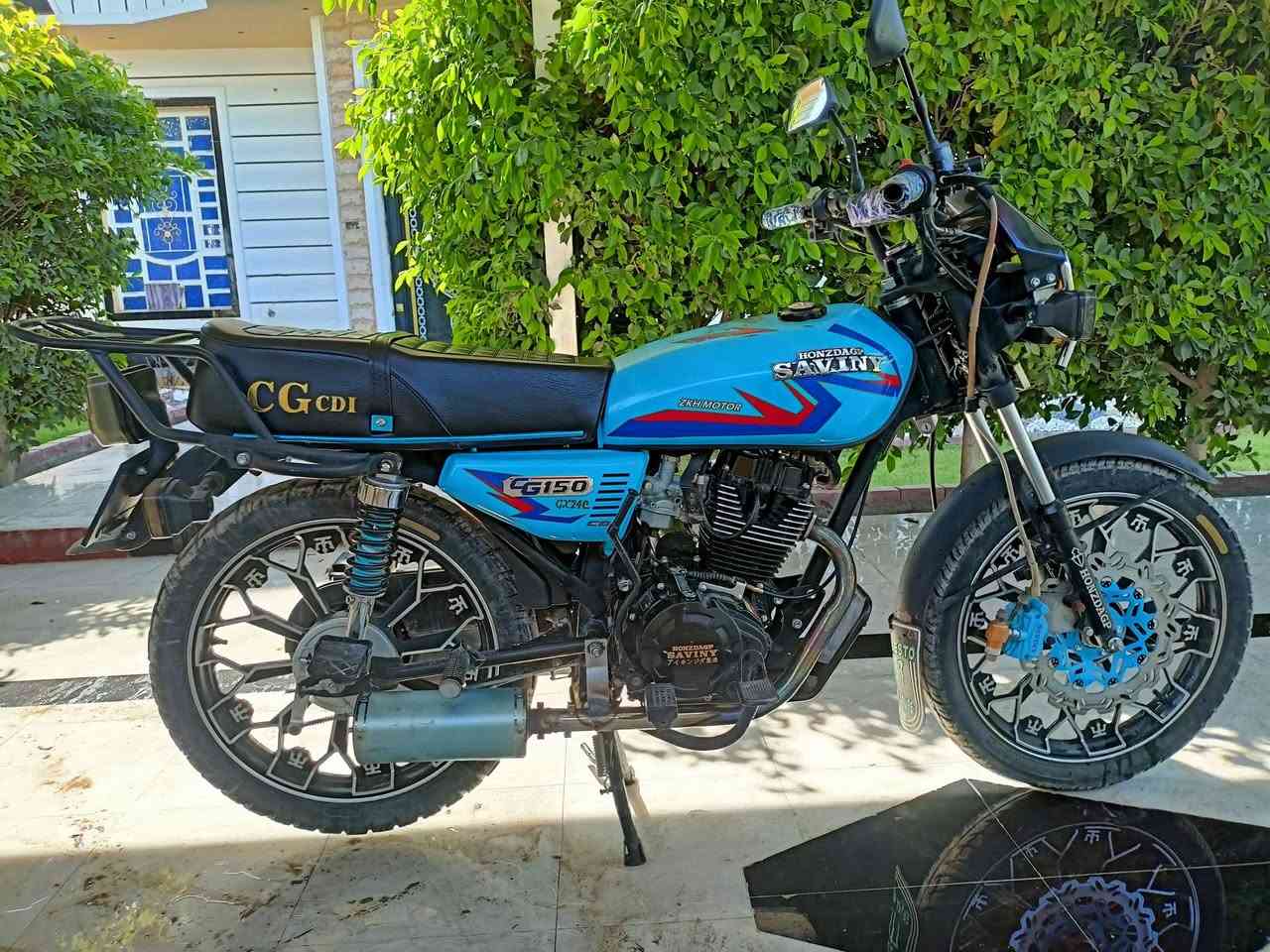 يالله موطور للبيع سيفان  موديل 2025بي اوراق،منفيس،فقط  بعده  زيرو  بي بصمه تشغيل عن بعد صالنصه رياضيه نعومه فول   السعر 775وبي مجال بسيط    العنوان الرمادي رقم الهاتف***********
