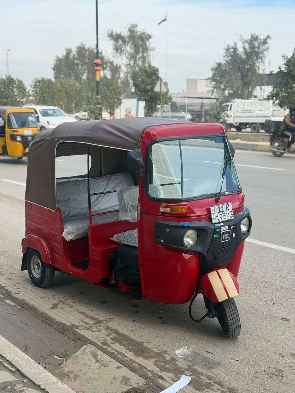 سلام عليكم تكتك لبيع 2018 كامله جديده مرقمه االمكان بغداد البلديات سعر 5 وربع وبيه مجال ***********
