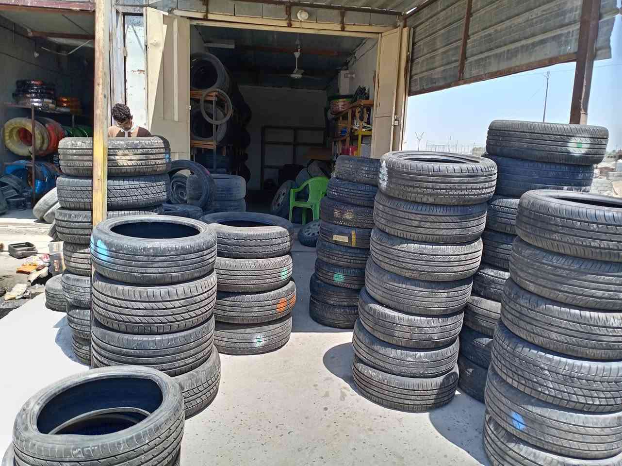 تايرات باله مال حاويه متوفر جميع قياسات 
عنوان قرب مدخل ناحيه الامام
رقم *********** +***********
