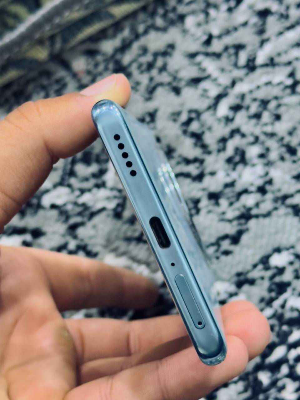 السلام عليكم هونر x9c
ذاكره256 رام 24
بطاريه6600 شحن66 واط 
كامل ملحقات شرط الجهاز زلغ مابي مستخدم شهر تقربباً 
سعر300 وبي مجال كلش بسيط 
***********
***********
