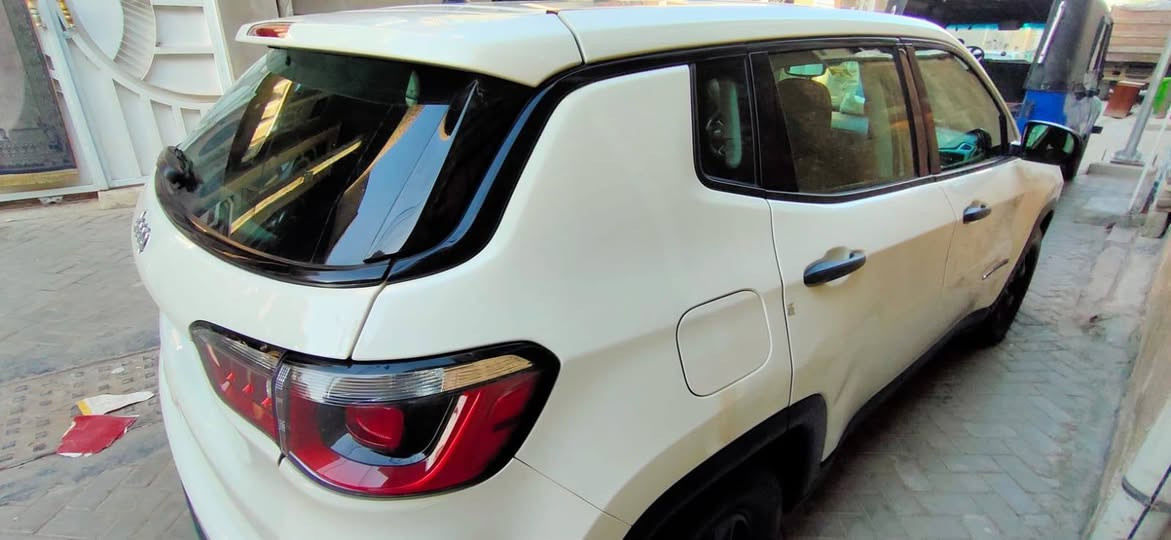 🚗 للبيع: جيب كومباس موديل 2018 🚗
سيارة نظيفة جداً بحالة ممتازة، جاهزة للاستخدام مباشرة بدون أي مصاريف.
🔹 الموديل: 2018
🔹 الممشى: 121,000 كم
🔹 الحالة: نظيفة جداً (داخلي وخارجي)
🔹 المحرك والگير: بحالة ممتازة
🔹 التبريد: يعمل بكفاءة عالية
🔹 الإطارات: جديدة
🔹 المواصفات: تشغيل بصمة ، شاشة، كاميرا، حساسات

السيارة استخدام شخصي ومحافظ عليها بشكل كبير، خالية من المشاكل.

📸 ملاحظة مهمة: تم إرفاق صور الحادث بسيط جداً (خفيف)  والسيارة حالياً بحالة ممتازة.

💰 السعر: (عند الاتصال)
📍 الموقع: (بغداد مدينه الصدر)
📞 للتواصل: (***********)
