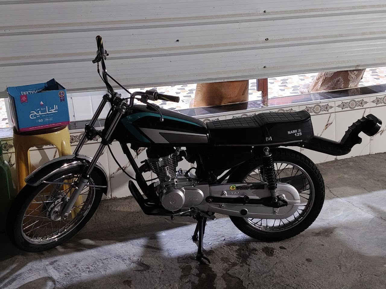 سيجي نامه مديل٢٣اوراق الدراجه مفتوحه مرا وحده فقط محركها زلغ ما بي او النضامه بعد انضف من الصور ستوا معمرها فقط التاير الوره مبنجر تاير خلفي جديد صار ٢٠يوم من شديته ٢٠يوم ما مشتغله  كاتلهه التراب السعر٨٠٠قفل بدون مداهر العنوان البصره قضاء شط العرب الجزيره الرابعه واتساب
***********
