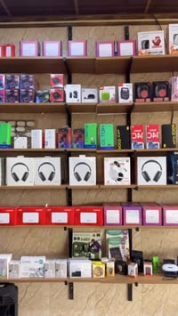 خط انترنت شهري • ٦ تطبيقات مجانية • ستيكر حديد مجاني