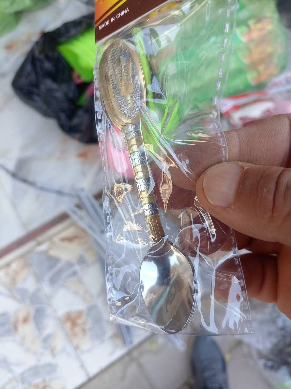 سلام عليكم اليوم جبنالكم بضاعة جديده بانسب الأسعار 180 شكل اليوم متواجدين من ساعة عشرة صبح الى ساعة 12اونص والعصر من ساعة ٥ الئ 11باليل بضاعة خير من الله كلشي جايبين عنوانة تولفرش قريب من مدرسة جرير مقابل مفروشات الأمين للاستفسار الاتصال على الرقم ***********
