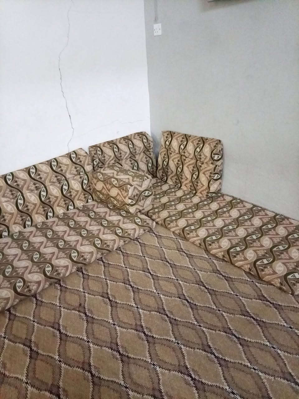 ديوان للبيع


**إذا كنت صاحب هذا الإعلان وتريد حذفه لأي سبب، رجاءا أرسل رسالة إلى الدعم الفني**