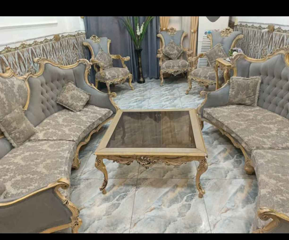 اللهم صلي على محمد وال محمد تخم ملكي ابو التاج رئاسي نظيف جدا اي ضرار مابيه حيل ١٠ نفرات الاسفنج مميز ضغط وخشب قوي مع طبله كبيره  السعر 650 وبي مجال  للاستفسار الاتصال على الرقم ***********والمكان كربلاء حي القدس 💥💥 كربلاء, العراق
