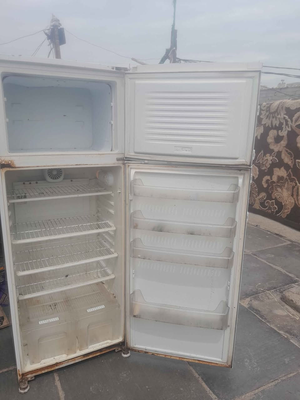 ثلاجة فول تجميد فوك وجوة ثلاجة حجم كبير شرط التجميد مكاني الحسينية القمانيات السعر 145 بيها مجال قليل هاتف *********** الفارس, صلاح الدين
